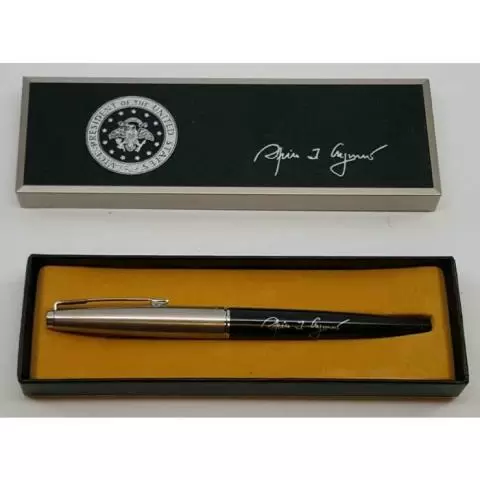 White House Presidential Eagle Seal Ballpoint Pen in Box from