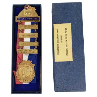 1956 Republican Convention National Committtee Vice Chairman Member Badge 