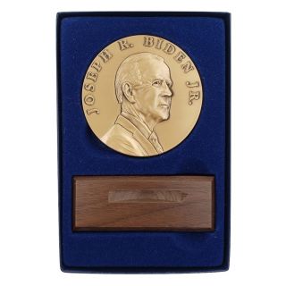 2021 Joe Biden and Kamala Harris Official Inaugural Medal With Box & Stand