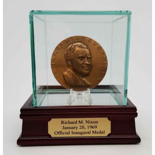 Richard Nixon official inaugural medal display